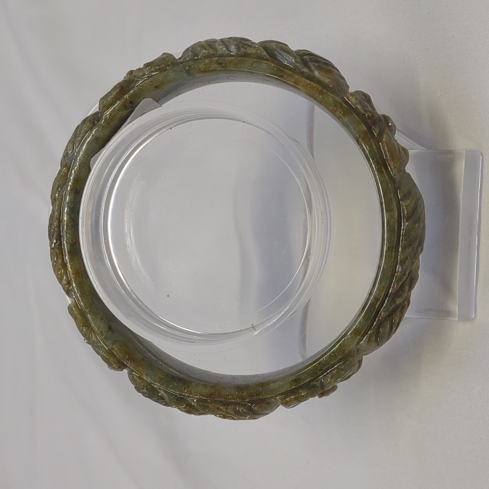 Jadeite bangle